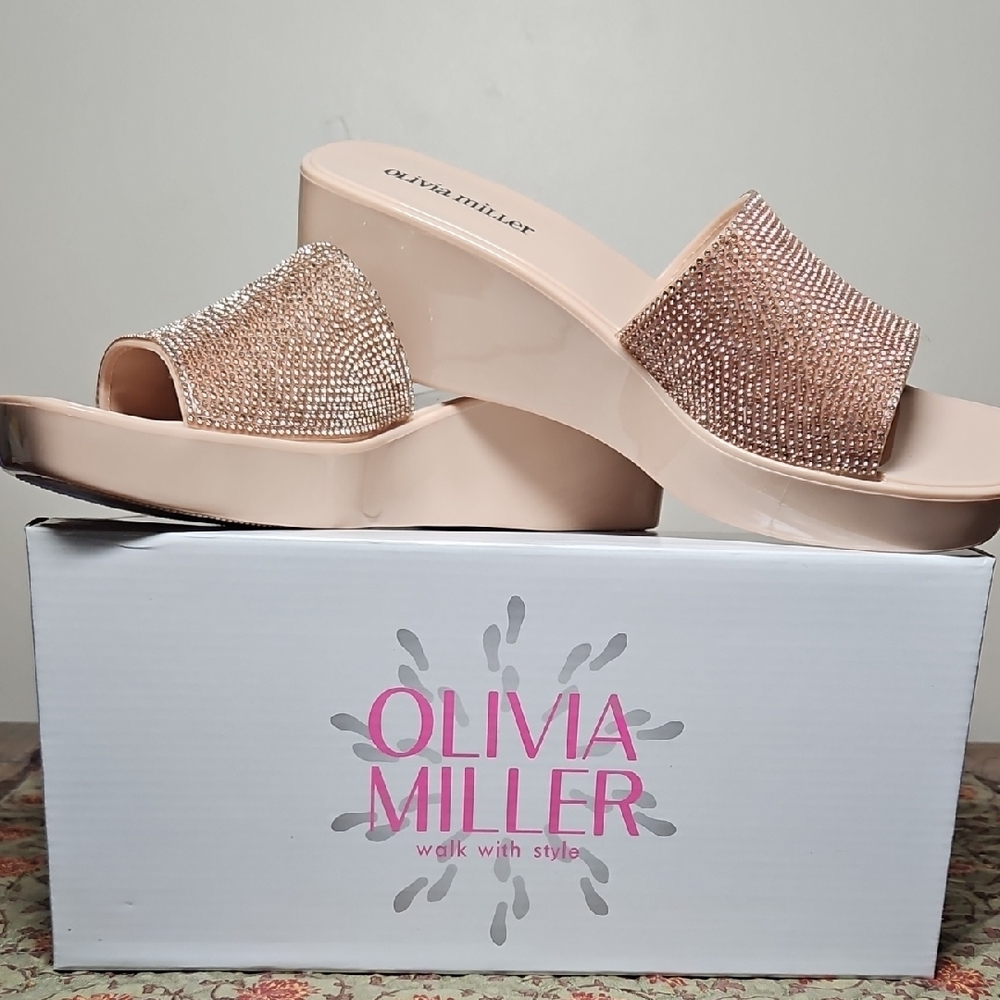 Olivia Miller Cream and Tan Sandals with Sparkly Strap